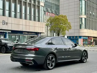Audi A4L 2023 40 TFSI Deluxe Dynamic interior photo 13