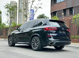 BMW X5 2021 Модификация xDrive30i M Спортивный костюм экстерьер фото 5