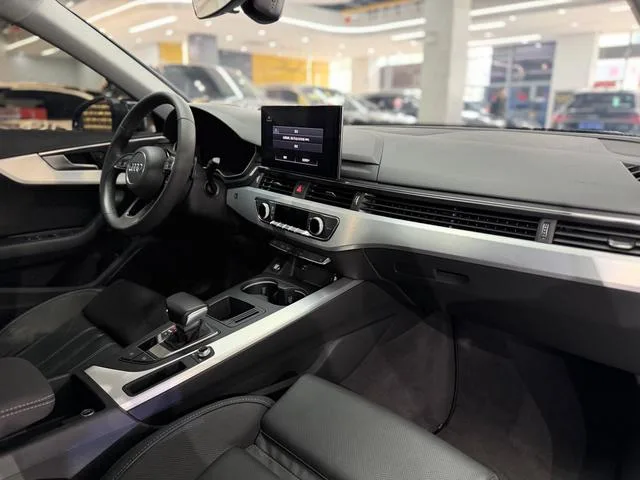 Audi A4L 2023 40 TFSI Fashion dynamic type interior photo 10