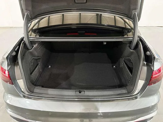 Audi A4L 2020 40 TFSI Deluxe Dynamic interior photo 6