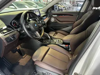BMW X2 2022 sDrive25i M Off-road suit interior photo 6