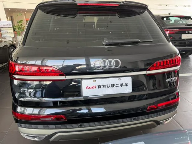 Audi Q7 2023 45 TFSI quattro S line Sportif extérieur photo 4