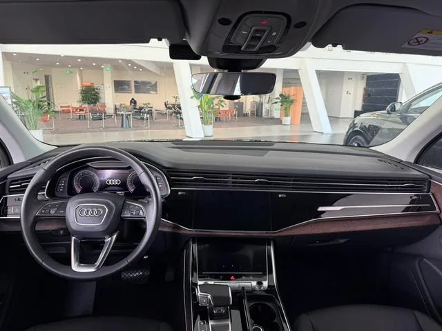Audi Q7 2023 45 TFSI quattro S line Sportif extérieur photo 5