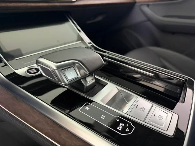 Audi Q7 2023 45 TFSI quattro S line Sportif intérieur photo 11