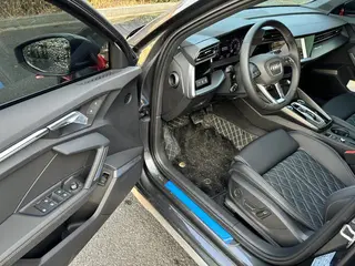Audi A3 2026 A3L Limousine 35 TFSI Tipo exclusivo Flying Spur interior foto 14