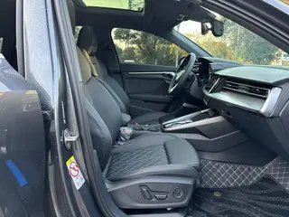 Audi A3 2026 A3L Limousine 35 TFSI Tipo exclusivo Flying Spur interior foto 17