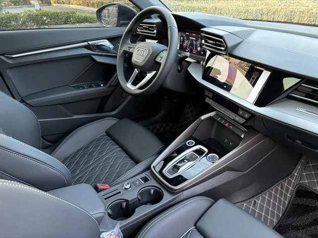 Audi A3 2026 A3L Limousine 35 TFSI Tipo exclusivo Flying Spur interior foto 19