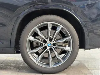 BMW X3 2023 xDrive30i Líder M Traje de noche Yao interior foto 8