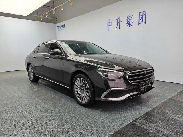 Mercedes-Benz E-Class 2022 E 300 L De lujo Coche exterior foto 3