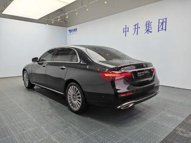 Mercedes-Benz E-Class 2022 E 300 L De lujo Coche exterior foto 6