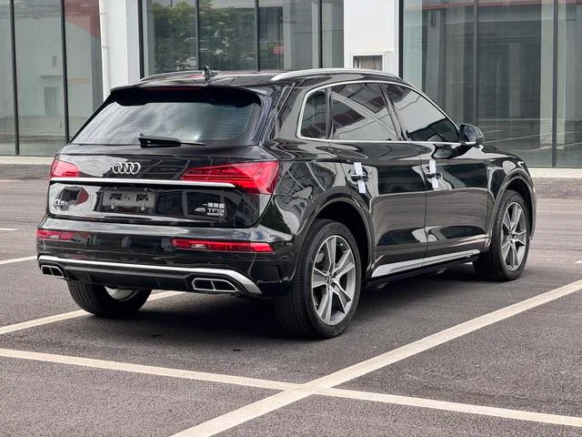 Audi Q5L 2022 45T Deluxe Dynamic exterior photo 4