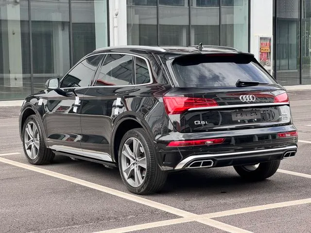 Audi Q5L 2022 45T Deluxe Dynamic exterior photo 7