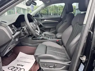 Audi Q5L 2022 45T Deluxe Dynamic interior photo 12