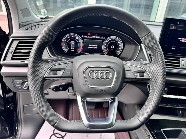 Audi Q5L 2022 45T Deluxe Dynamic interior photo 16