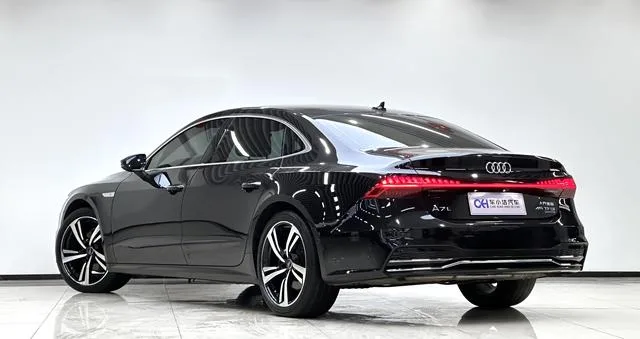 Audi A7L 2022 45 TFSI quattro S-line Ver traje negro de tipo lejano interior foto 19