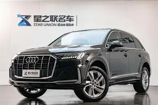 Audi Q7 2023 45 TFSI quattro S line Sportif