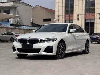 BMW 3 Series 2022 Restyling 325Li M Sports suit
