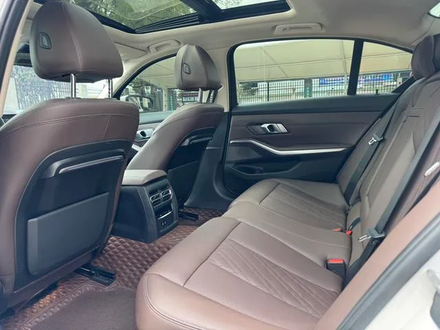 BMW 3 Series 2022 Restyling 325Li M Sports suit exterior photo 6