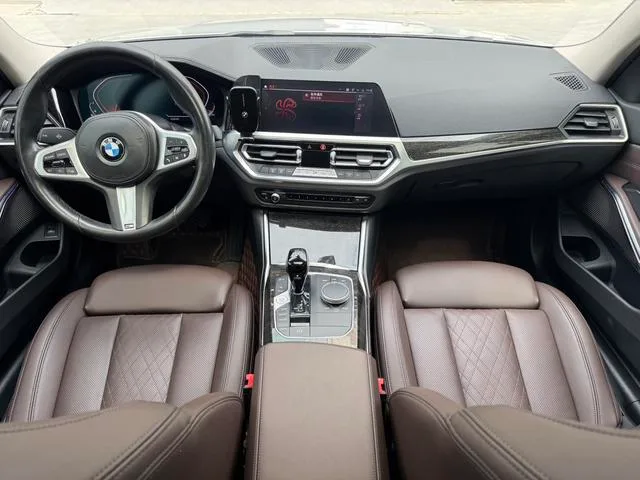 BMW 3 Series 2022 Restyling 325Li M Sports suit interior photo 12
