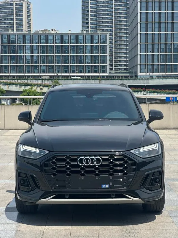 Audi Q5L 2023 40T Deluxe Dynamic exterior photo 2