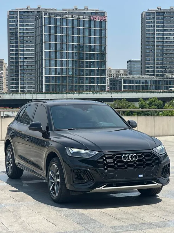 Audi Q5L 2023 40T Deluxe Dynamic exterior photo 3