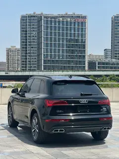 Audi Q5L 2023 40T Deluxe Dynamic exterior photo 4