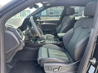 Audi Q5L 2023 40T Deluxe Dynamic interior photo 12