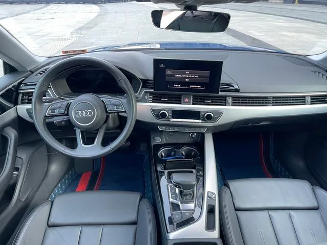 Audi A5 2023 Sportback 40 TFSI Mode dynamique intérieur photo 11