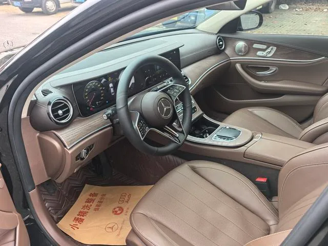 Mercedes-Benz E-Class 2021 E 300 L Fashionable Passenger car interior photo 8