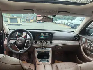 Mercedes-Benz E-Class 2021 E 300 L Fashionable Passenger car interior photo 10
