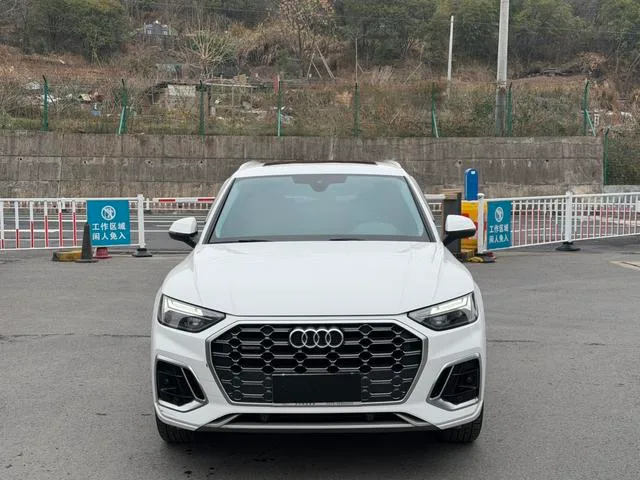 Audi Q5L 2021 40 TFSI Deluxe dinámico exterior foto 2