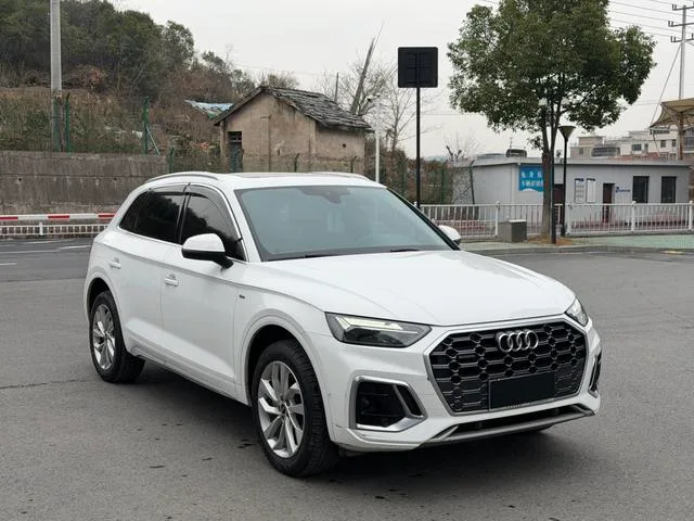Audi Q5L 2021 40 TFSI Deluxe dinámico exterior foto 3