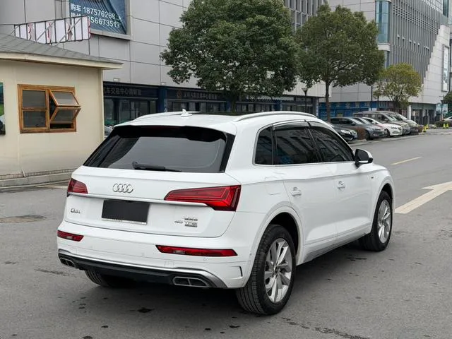 Audi Q5L 2021 40 TFSI Deluxe dinámico exterior foto 6