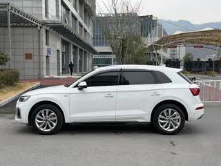 Audi Q5L 2021 40 TFSI Deluxe dinámico exterior foto 7