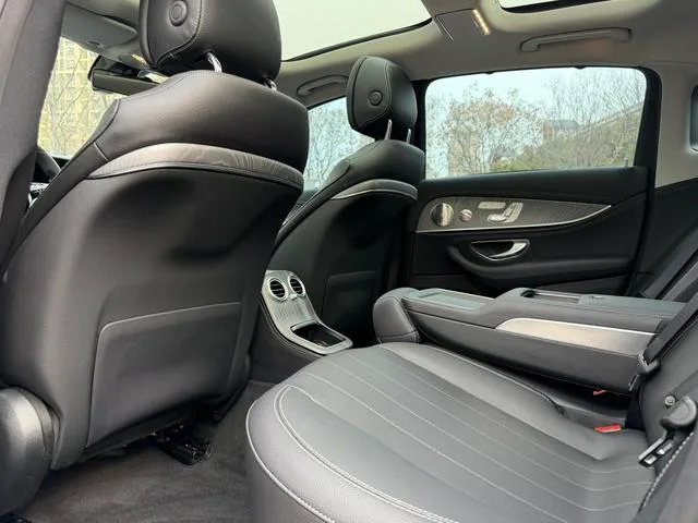 Mercedes-Benz E-Class 2021 Restyling E 300 L Luxury type Passenger car interior photo 18
