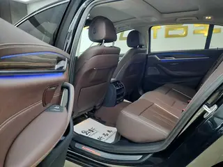 BMW 5 Series 2022 Second change 530Li Leading Type Luxury Set interior photo 10