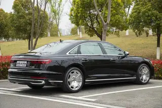 Audi A8 2024 A8L 45 TFSI quattro Luxury type exterior photo 4