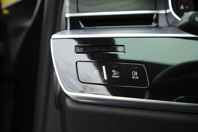 Audi A8 2024 A8L 45 TFSI quattro Luxury type exterior photo 8