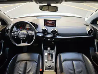 Audi Q2L 2024 35 TFSI Type ambitieux et raffiné intérieur photo 6