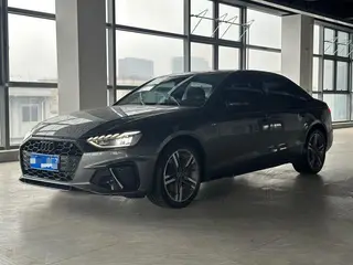 Audi A4L 2022 40 TFSI Deluxe Dynamic