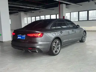 Audi A4L 2022 40 TFSI Deluxe Dynamic interior photo 10