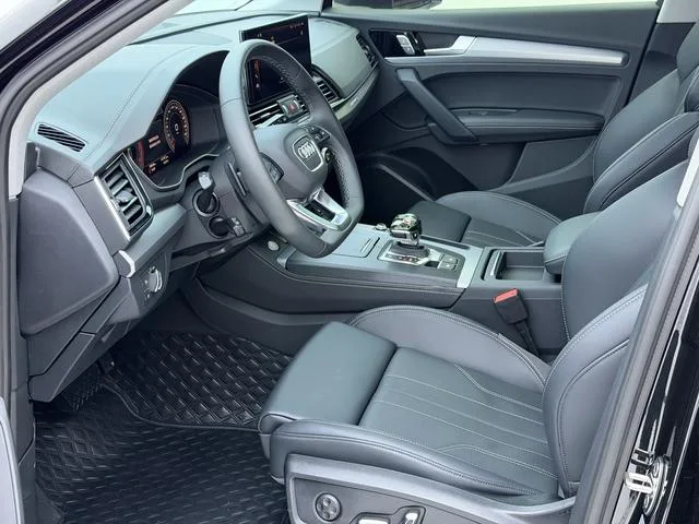 Audi Q5L 2025 40TFSI Fashion dynamic type exterior photo 5