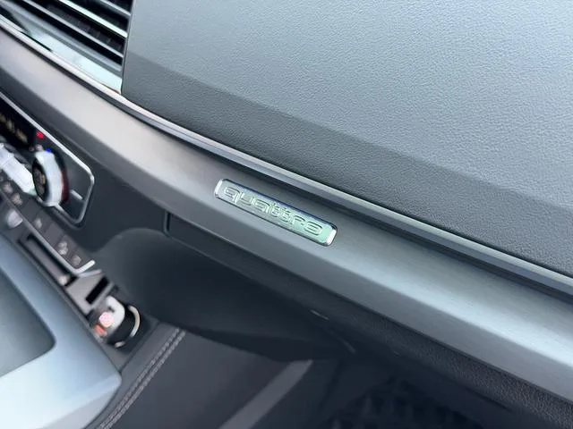 Audi Q5L 2025 40TFSI Fashion dynamic type interior photo 14
