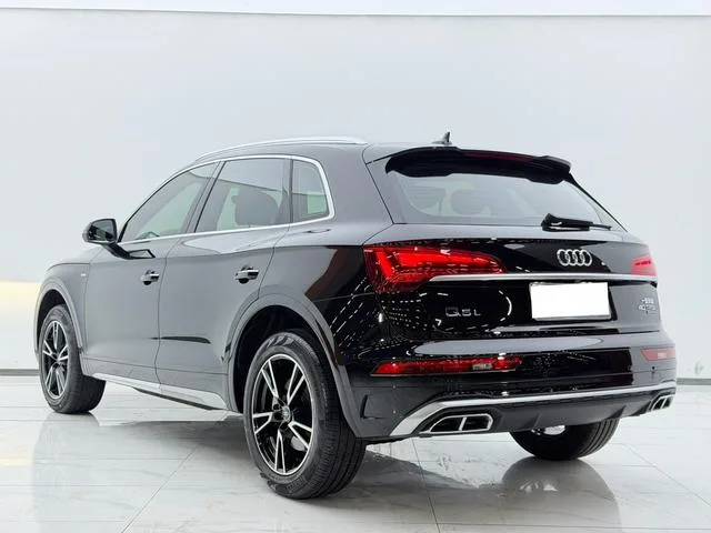 Audi Q5L 2025 40TFSI Fashion dynamic type interior photo 17