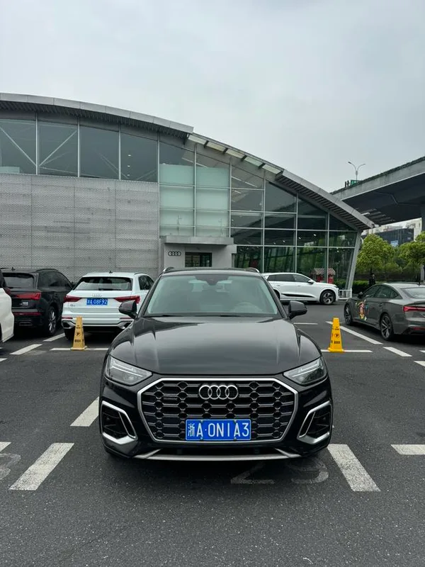 Audi Q5L 2022 40T Fashion dynamic type exterior photo 2