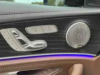 Mercedes-Benz E-Class 2023 E 300 L De lujo Coche deportivo exterior foto 9
