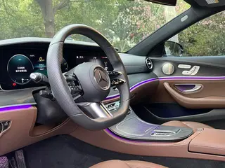 Mercedes-Benz E-Class 2023 E 300 L De lujo Coche deportivo interior foto 11
