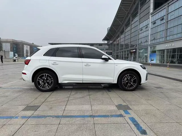 Audi Q5L 2022 40T Fashion dynamic type interior photo 12