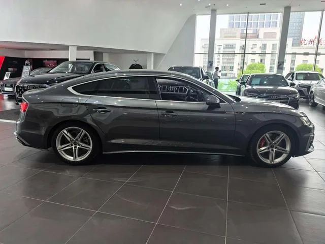 Audi A5 2023 Sportback 40 TFSI Fashion dynamic type exterior photo 3