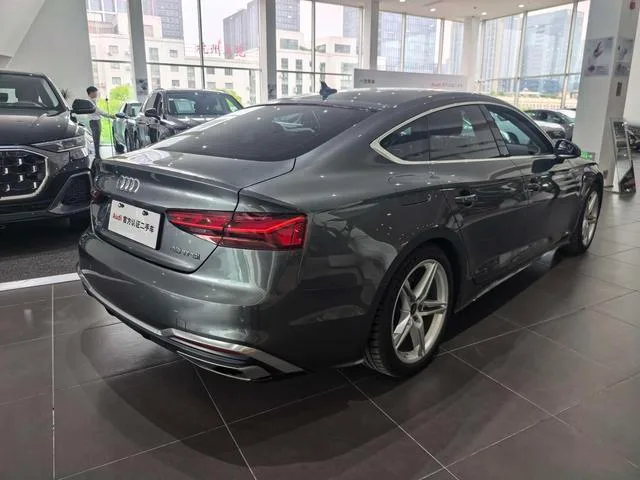 Audi A5 2023 Sportback 40 TFSI Fashion dynamic type exterior photo 4